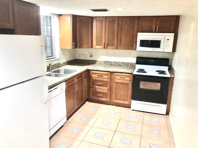 Photo - 813 NE 22nd Dr