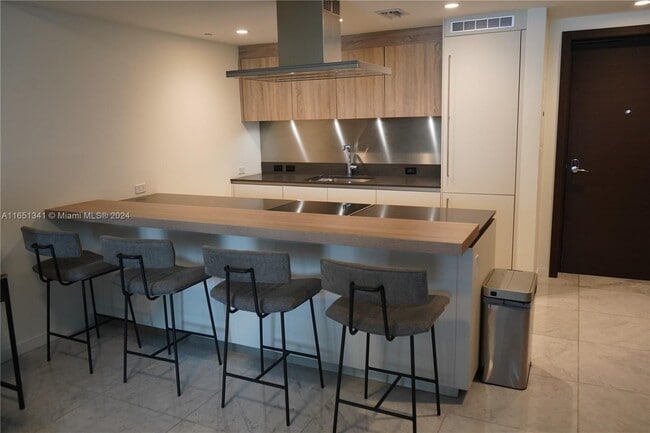 1000 Brickell Plaza