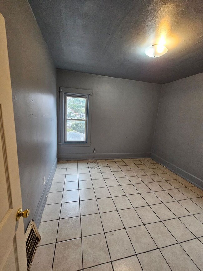 Photo - 3045-3047 N 39th St. Unit 3047 (Upper)