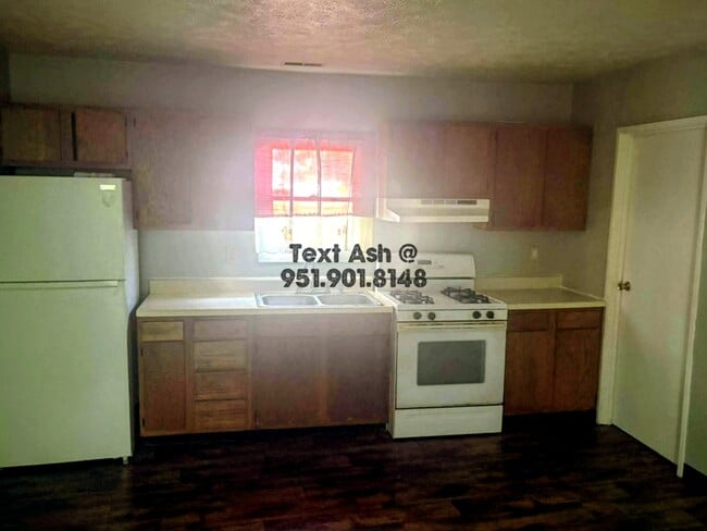 Building Photo - 1226 W 13th St Rental