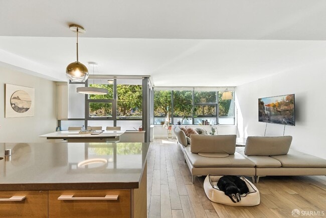 Photo - 420 Mission Bay Boulevard North Rental