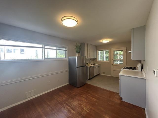 328 W Edmonston Dr