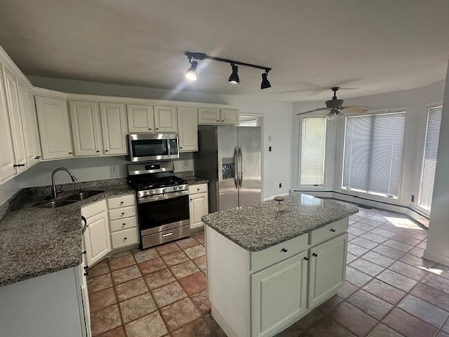 Photo - Spacious Home in Belvedere!