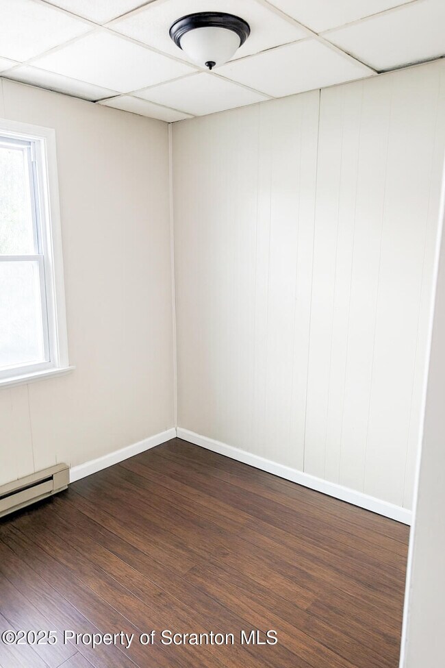 Photo - 833 George St