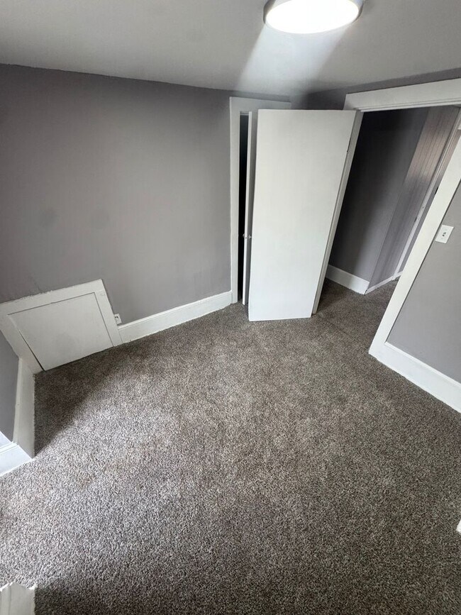 Photo - 11526 Woodland Ave Unit 2