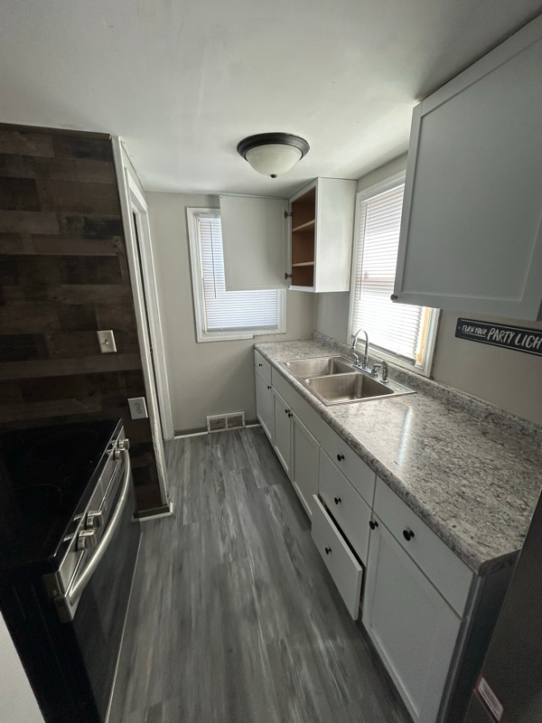 Photo - 35 5th Ave NE