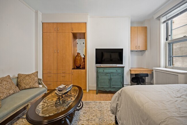 Photo - 21 Beacon St Unit 3D