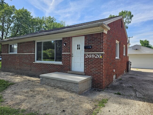 Building Photo - 26926 Dover Ave