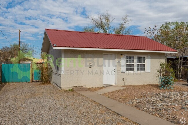 Building Photo - PERFECT HOME FOR STUDENTS OR PROFESSORS IN...