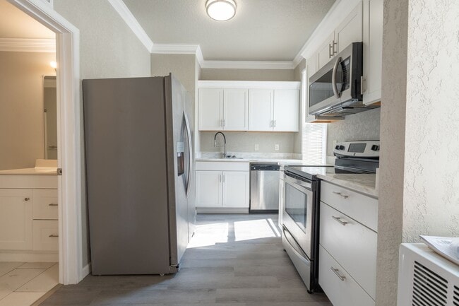 Photo - MOVE IN READY 2 Bedroom in the Heart of Oceanview!