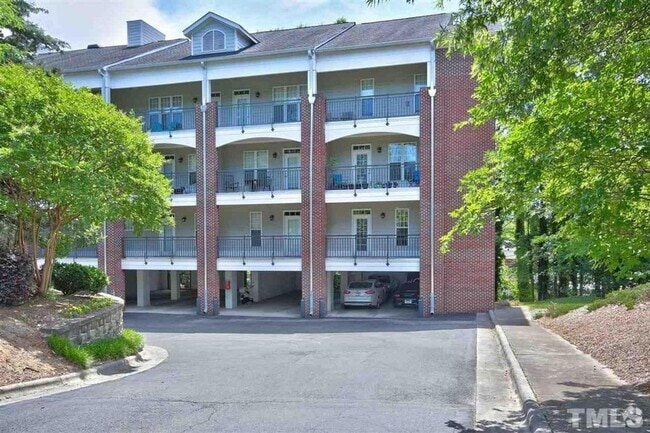 Building Photo - Inviting, modern two bedroom with garage p... Rental