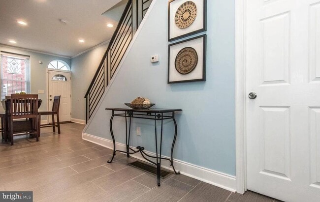 Photo - 2345 Turner St