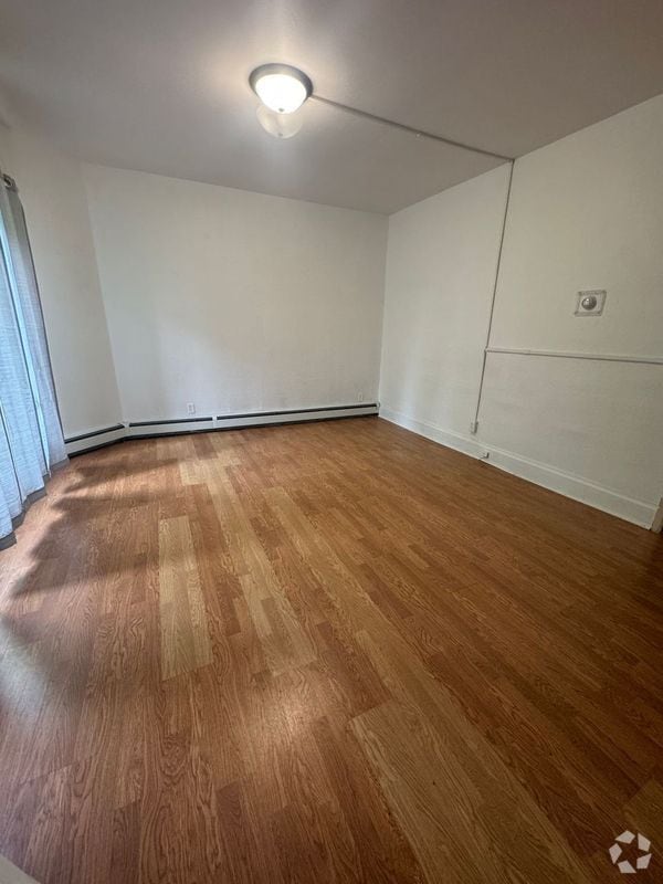 Building Photo - 414 6th St S Rental