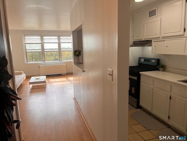 Photo - 2625 Park Ave Unit 7R