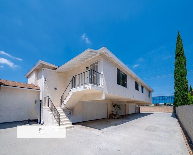 Building Photo - Temple City 2 Bed / 2 Bath Home, 2-Car Garage & Top-Rated Temple City Schools