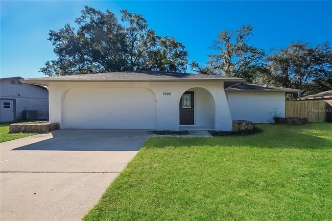 Photo - 7900 Lightfoot Dr House