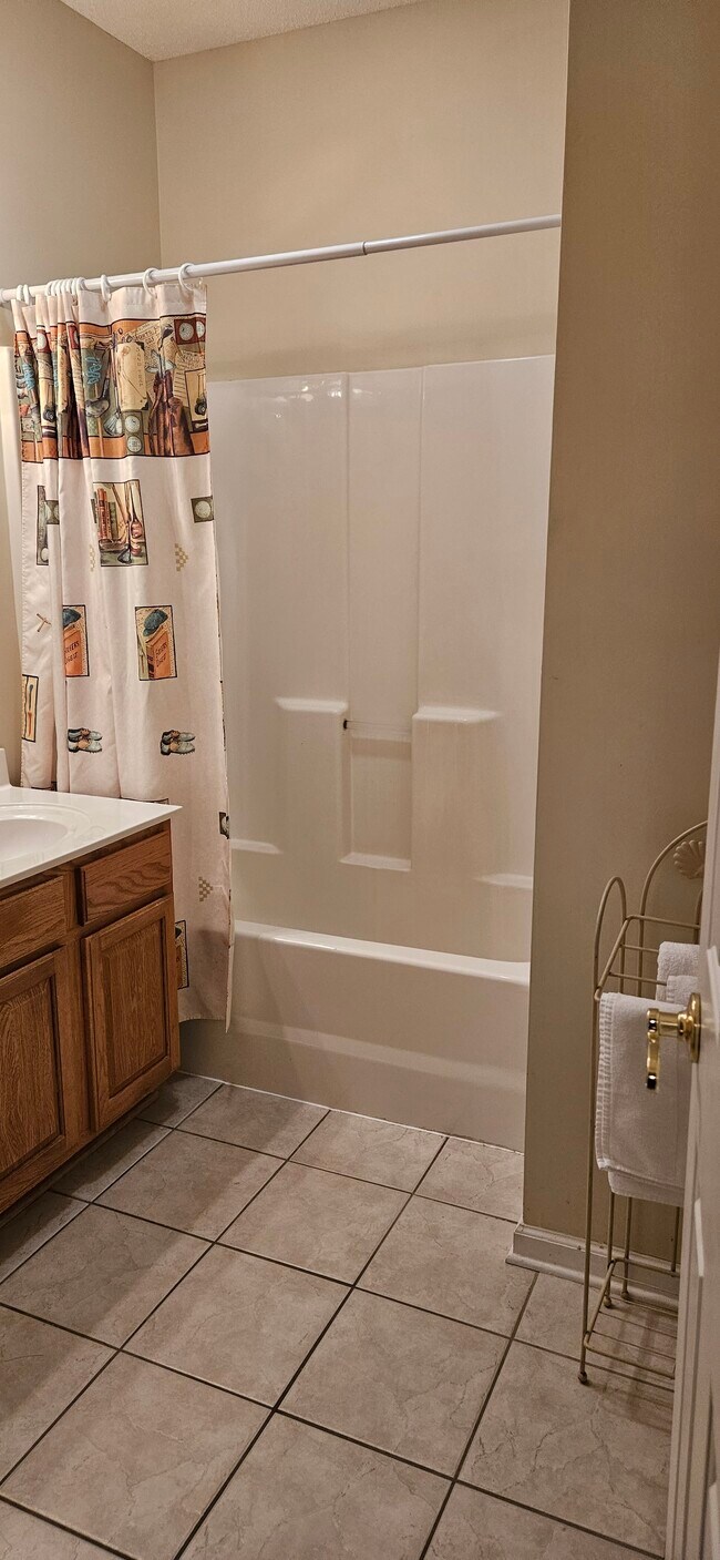 Photo - 142 Scotch Broom Dr Unit VillageattheGlens