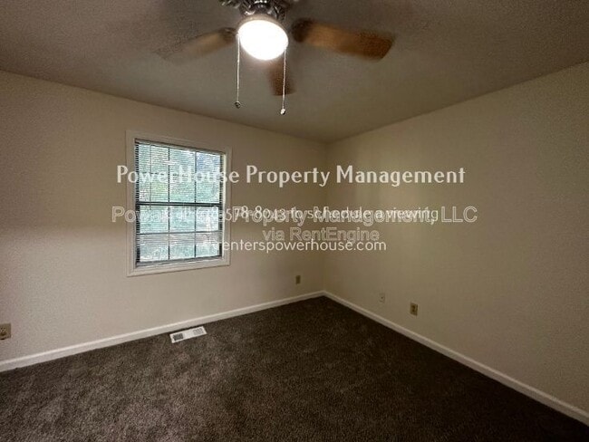 Photo - 504 Oakwood Ct