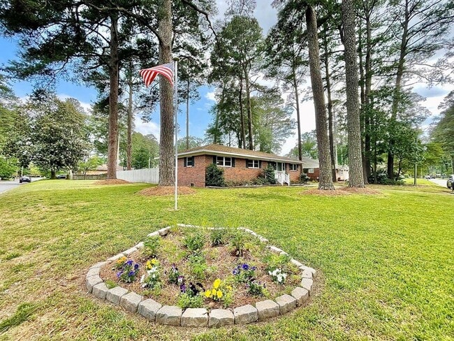 Photo - Ready 07-13-26! 4/2 Ranch Home On Corner Lot! Pet-Friendly & All Appliances Convey!