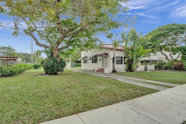 Photo - 418 SW 18th Ct Casa