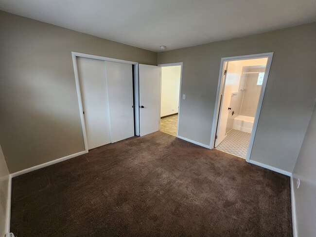 Photo - North & Keith Unit 1711