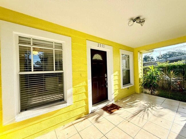 Photo - 2311 W Henry Ave