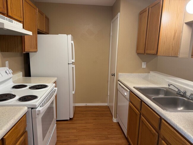 Photo - Spacious Apartment for Rent in Universal City Unit D
