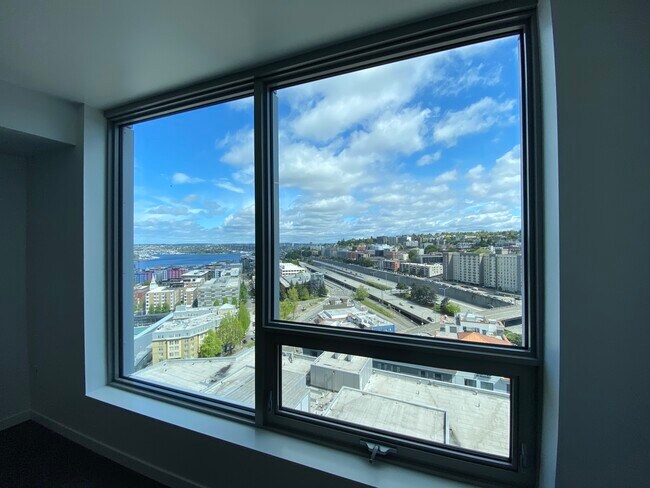 Photo - 1808 Minor Ave Unidad 2009