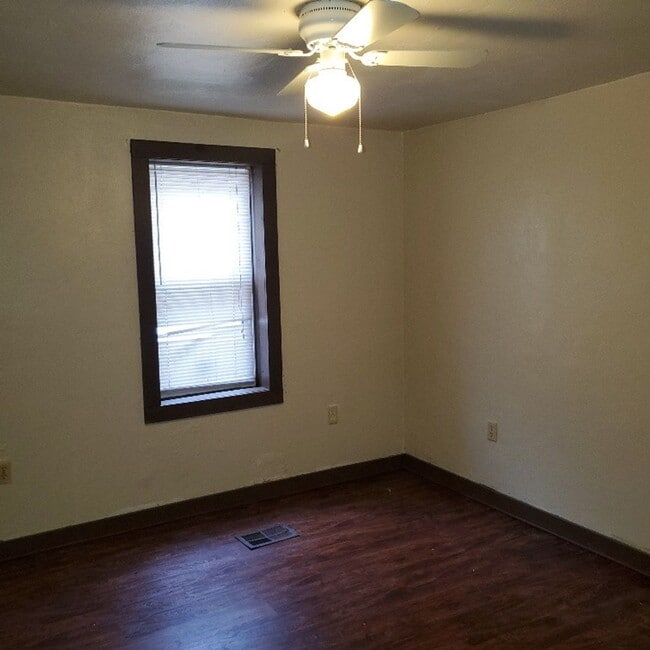 3BDRM HOUSE FOR RENT - 3BDRM HOUSE FOR RENT