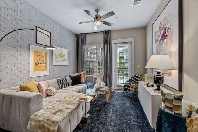 The Fairmount at Oak Lawn