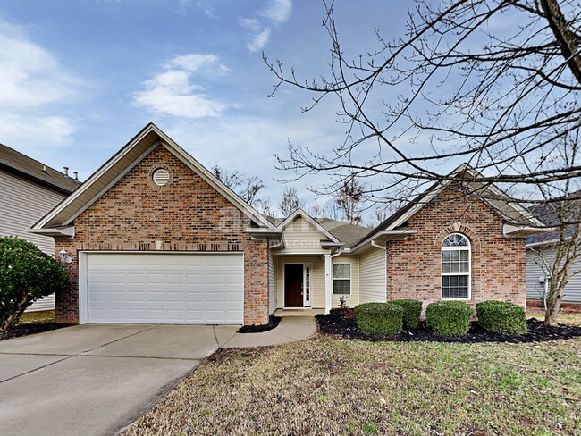 Building Photo - 16 Slow Creek Dr