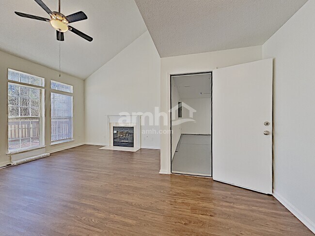 Photo - 8402 Galena View Dr