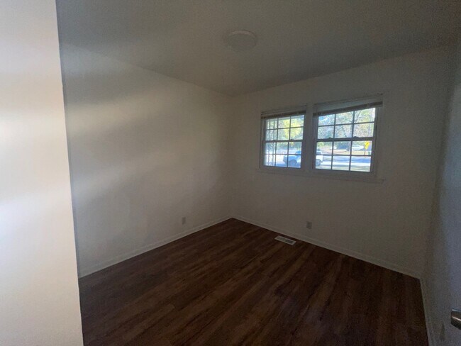 Photo - 4735 Cutler Dr NW