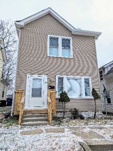 !! MOVE IN SPECIAL: $300 OFF on 1st Month'... - Renovated 3 Bedroom House in Heart of Hami...