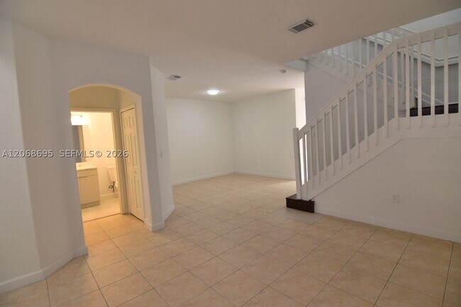 7855 NW 110th Ave