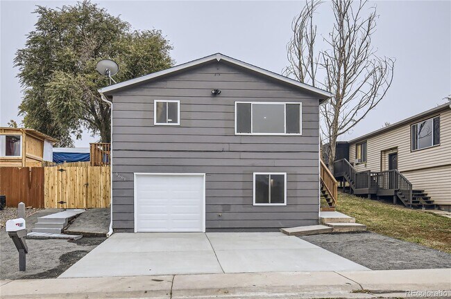 Photo - 8661 McDougal St