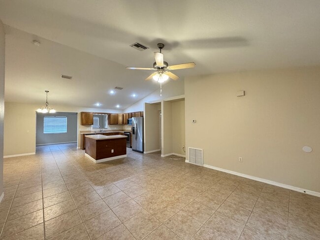 Photo - Lovely, Spacious 2 Bedroom, 2 Bathroom Home in Sebring!!