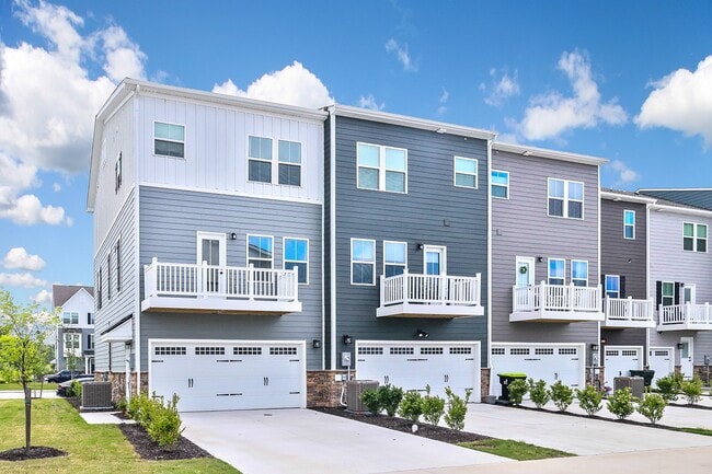 Photo - 100 Fost Blvd