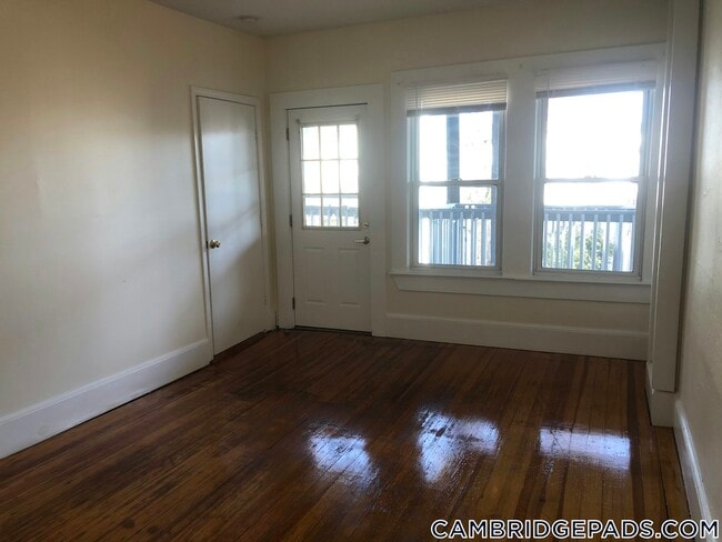 Photo - 132.5 Oxford St Unit 11