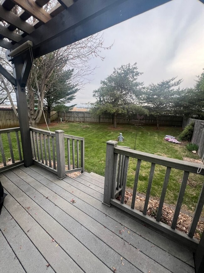 Photo - 2 bedroom/2 bath townhouse with 2 car garage