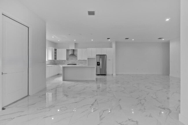 Photo - 4330 NW 80th Ct