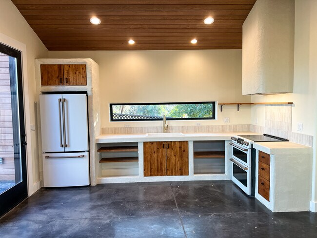 Photo - 3849 Pebble Dr