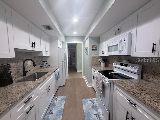 Photo - 143 Whispering Sands Dr