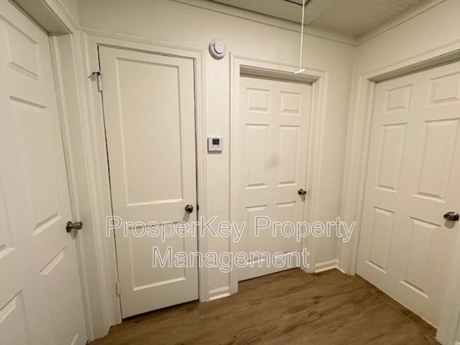 Photo - 3640 Walton St