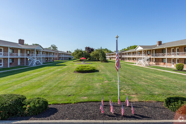 Manor Park Apartments For Rent in Eastlake, OH | ForRent.com