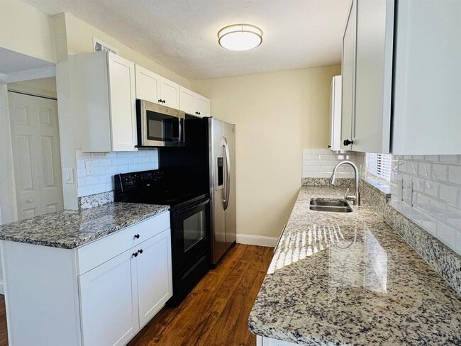 Photo - 7024 Moderna Way