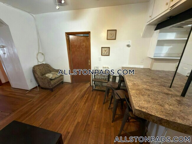 46 Park Vale Ave Unit 3-S26