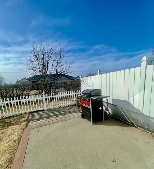 Photo - 55+ Living Community in Palmer! 2 bedroom/2bathroom/2 car garage, Handicap Accessible, Great moun...