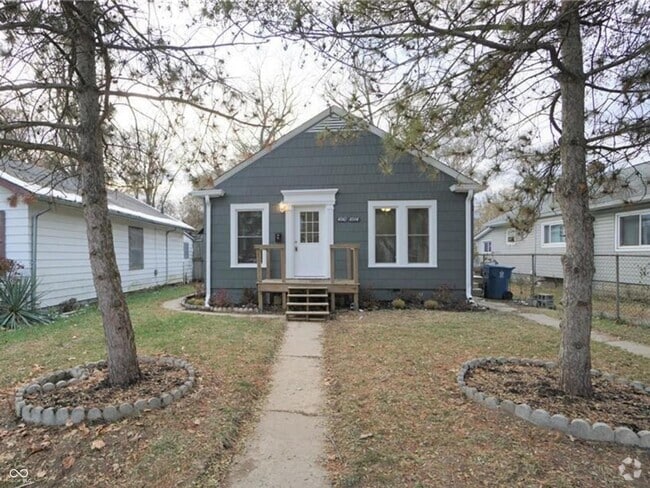 Building Photo - 4842 Hillside Ave Rental