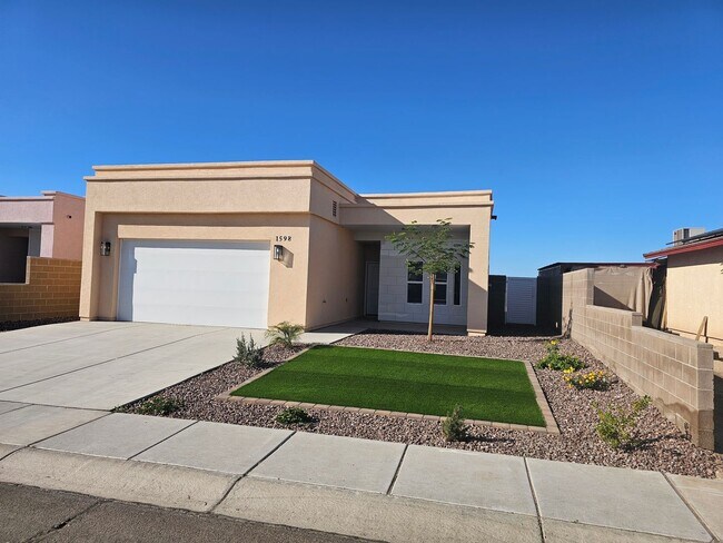 Photo - 1598 N 9th Ave